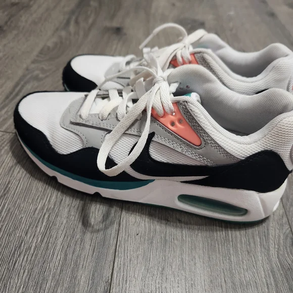 WOMENS NIKE AIR MAX CORRELATE [SIZE 7] WHITE/BLACK/GREEN [511417-136] - Picture 3 of 7